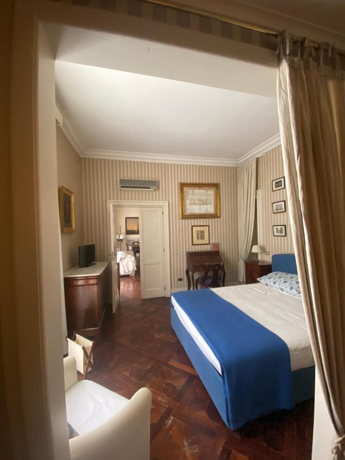 Royal Apartment In San Domenico Maggiore Naples Exterior photo