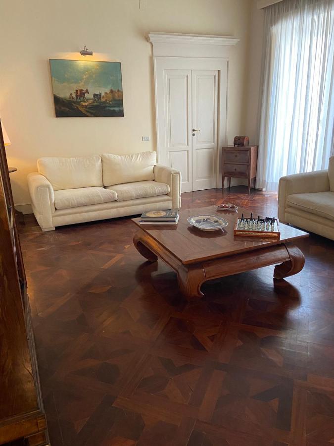 Royal Apartment In San Domenico Maggiore Naples Exterior photo