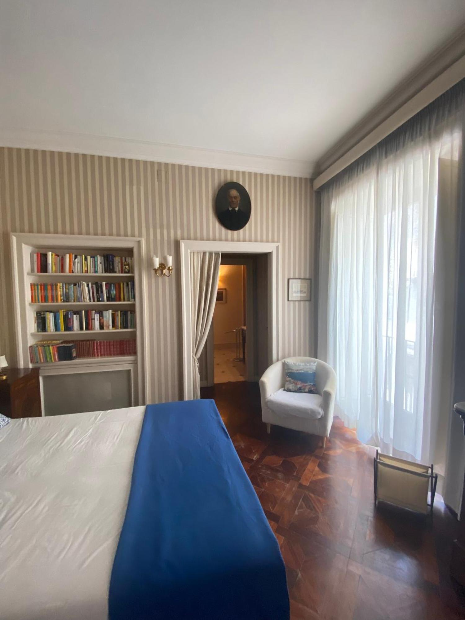 Royal Apartment In San Domenico Maggiore Naples Exterior photo